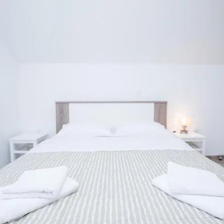 Apartment Maria Sukosan